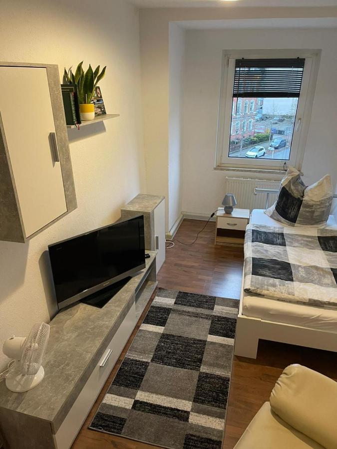 Kleine Wohnung Fuer Monteure Und Dienstreisen Zwickau Dış mekan fotoğraf
